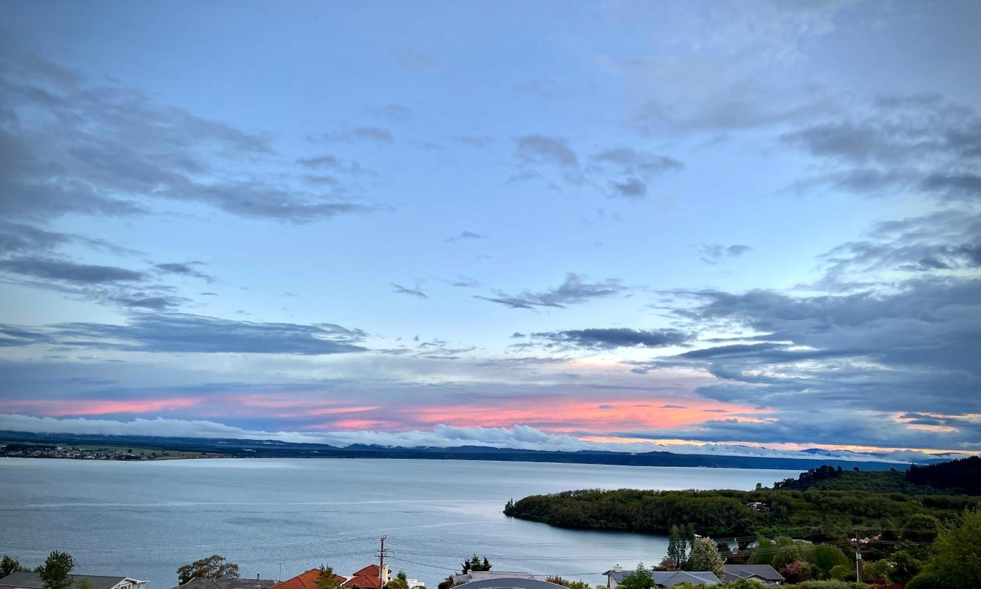 The Flying Trout Boutique Lodge Taupo Exterior photo