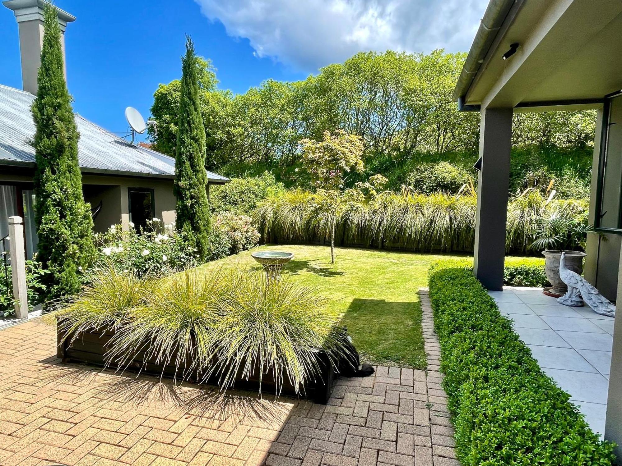 The Flying Trout Boutique Lodge Taupo Exterior photo