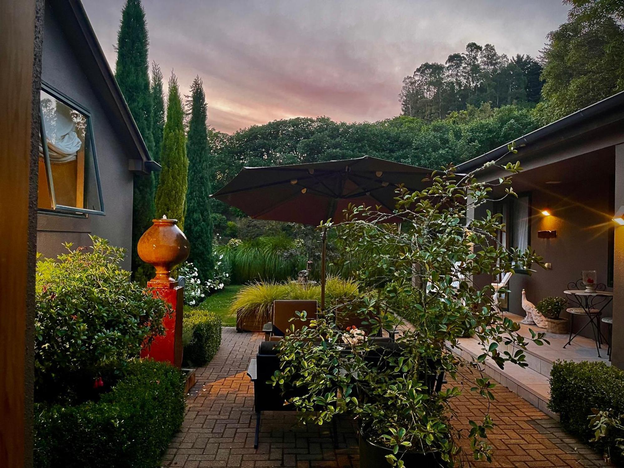 The Flying Trout Boutique Lodge Taupo Exterior photo